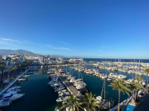 2105-Apt 2 bedrooms, on the beach, port view, pool, Manilva
